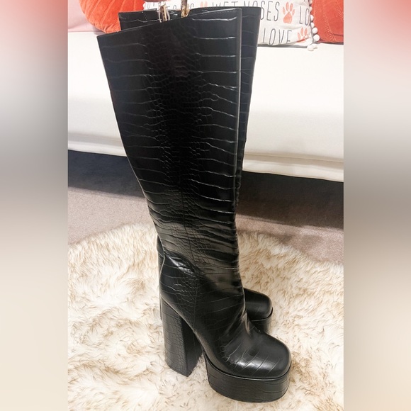 Beautiful JESSICA SIMPSON platform boots size 9 - Picture 1 of 7